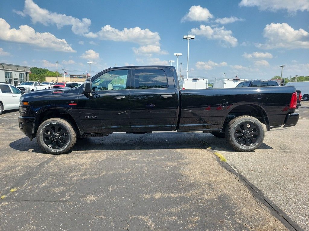 2025 Ram 2500 Big Horn photo 4