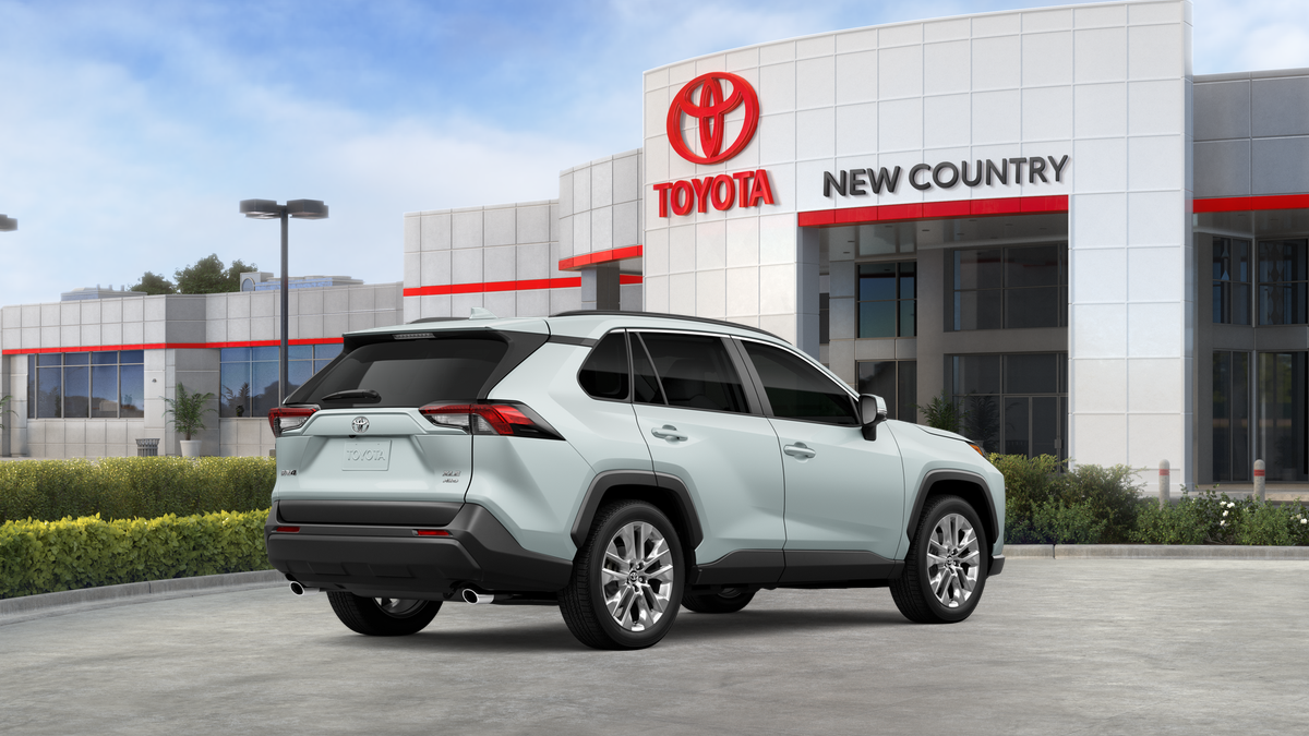 2025 Toyota RAV4 XLE Premium photo 7