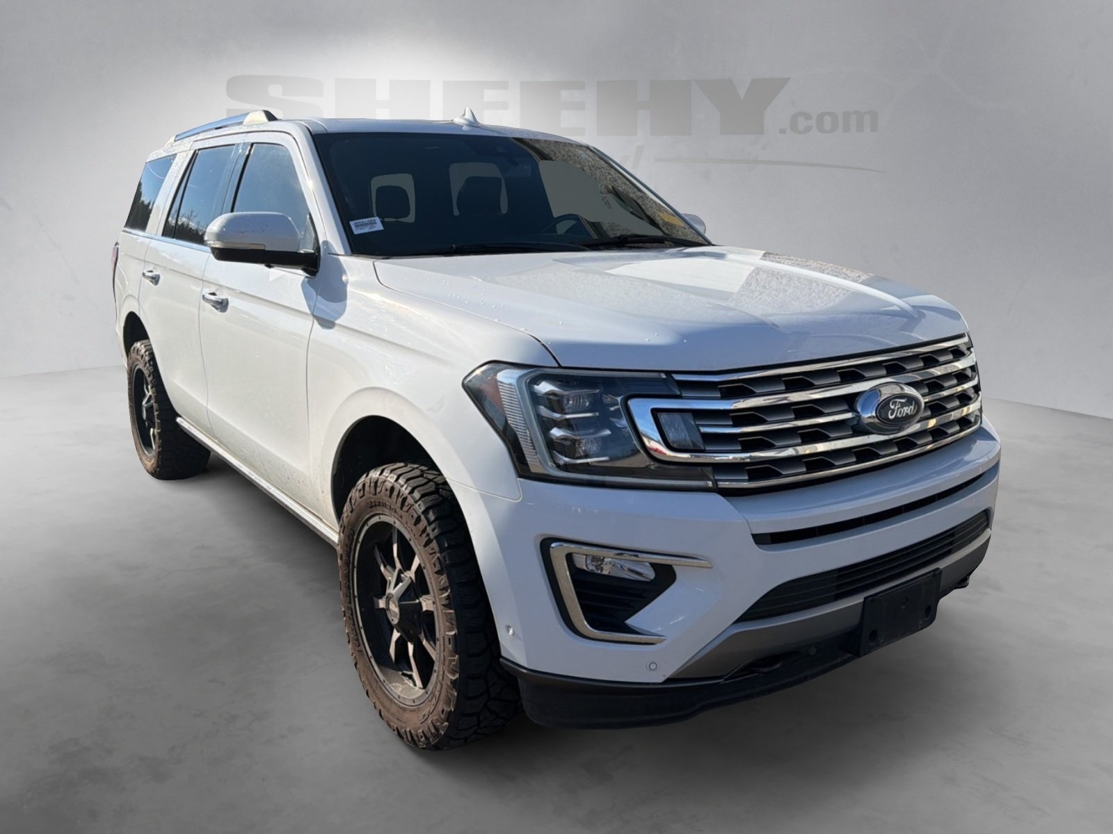 2019 Ford Expedition Limited's photo