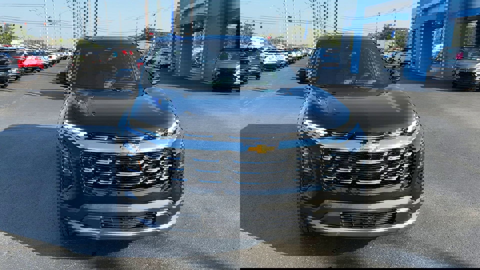 2026 Chevrolet Equinox LT photo 3