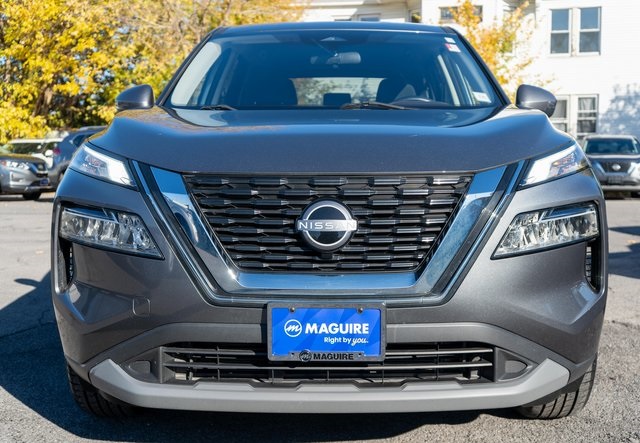 2023 Nissan Rogue SV photo 2