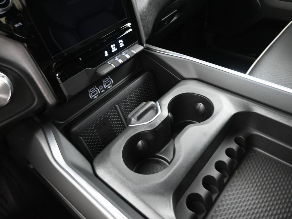 2026 Ram 1500 Laramie photo 4