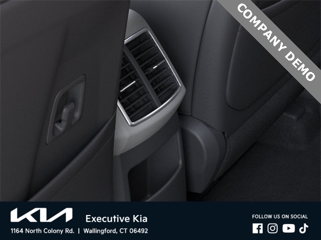 2025 Kia Sportage EX photo 24