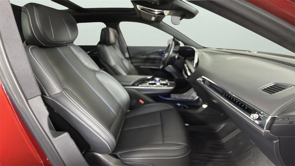 2024 Cadillac Lyriq Luxury photo 34