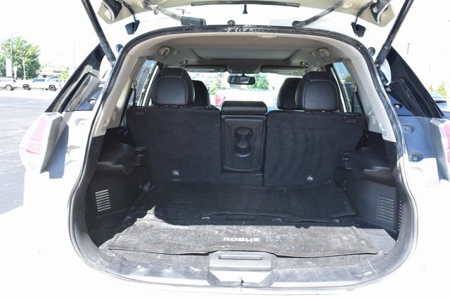 2016 Nissan Rogue SL photo 10