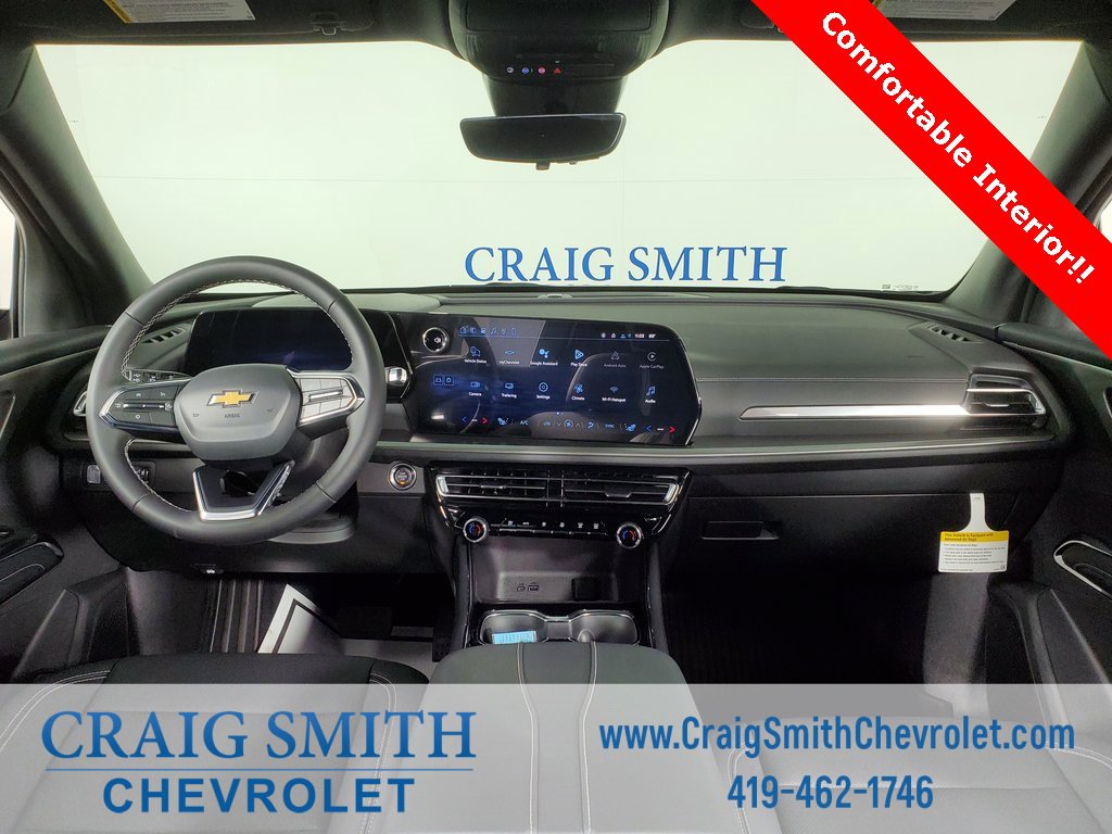 2026 Chevrolet Traverse photo 2