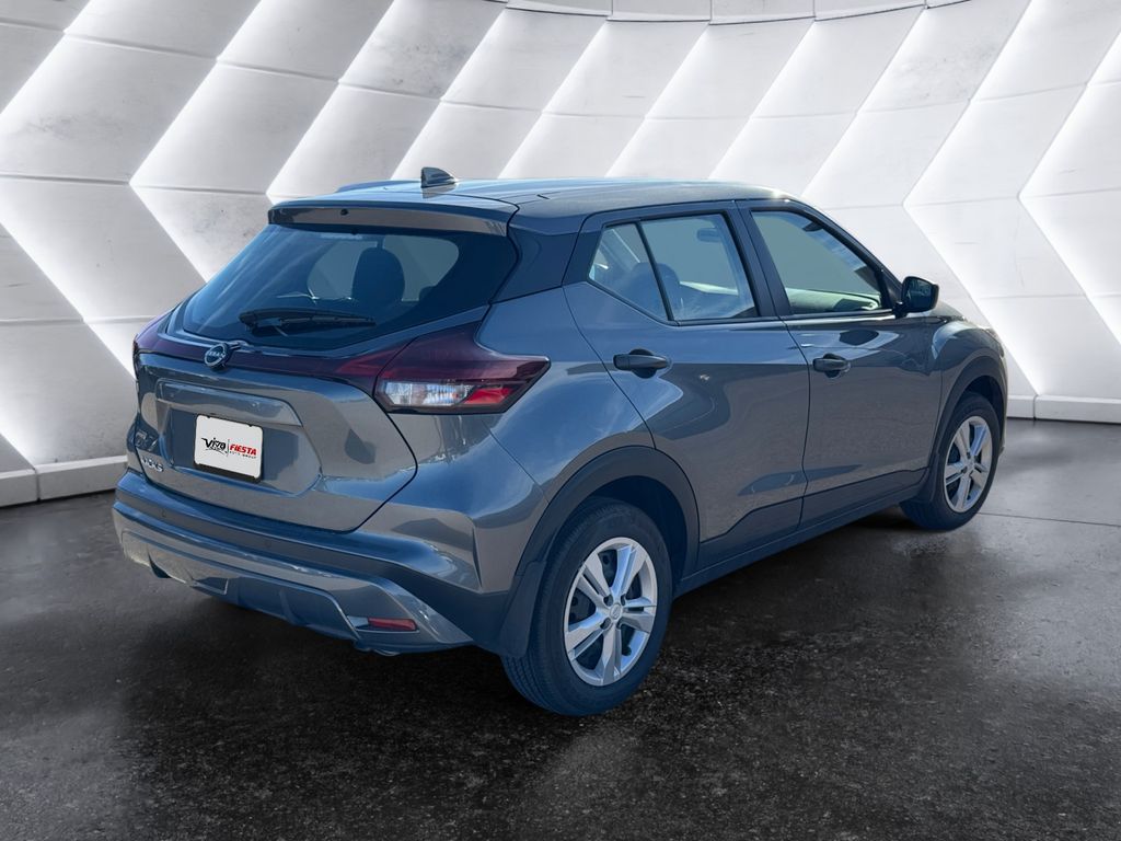 2025 Nissan Kicks Play S photo 4