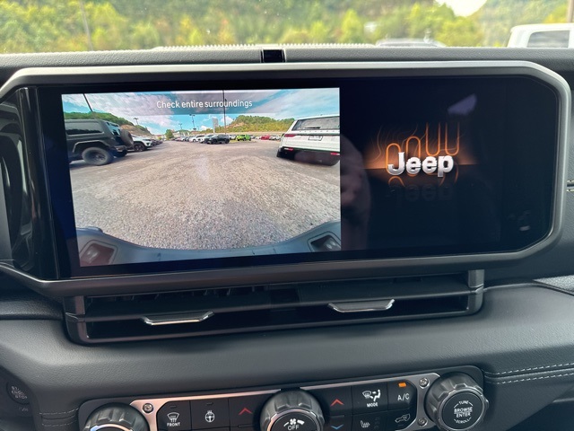 2025 Jeep Gladiator Sport photo 30