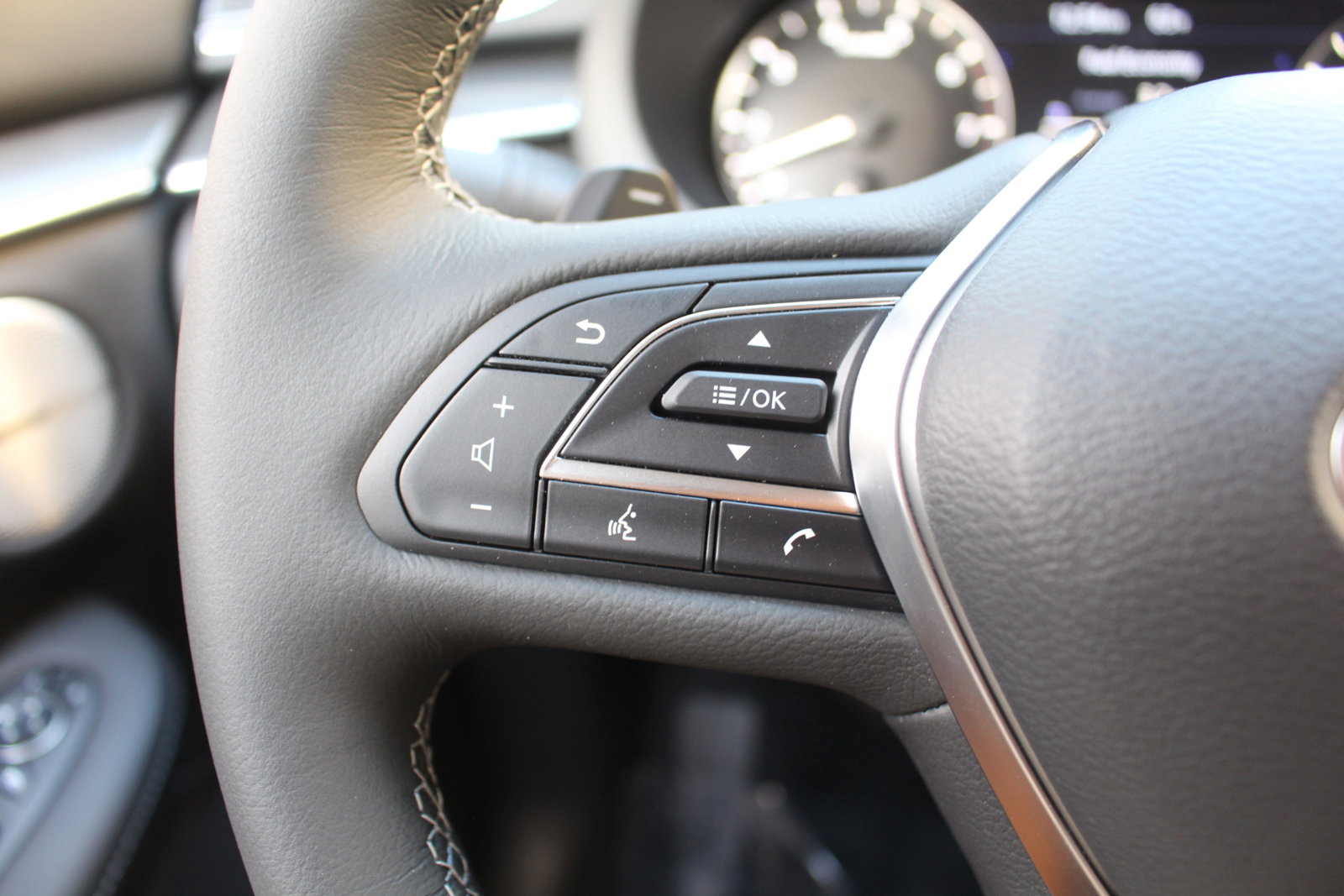 2025 Infiniti QX50 Luxe photo 19
