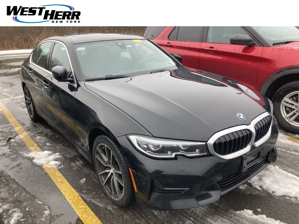 2022 BMW 3 Series 330i's photo