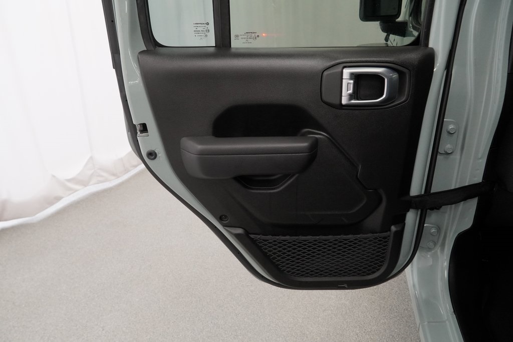2024 Jeep Wrangler Sport S photo 27