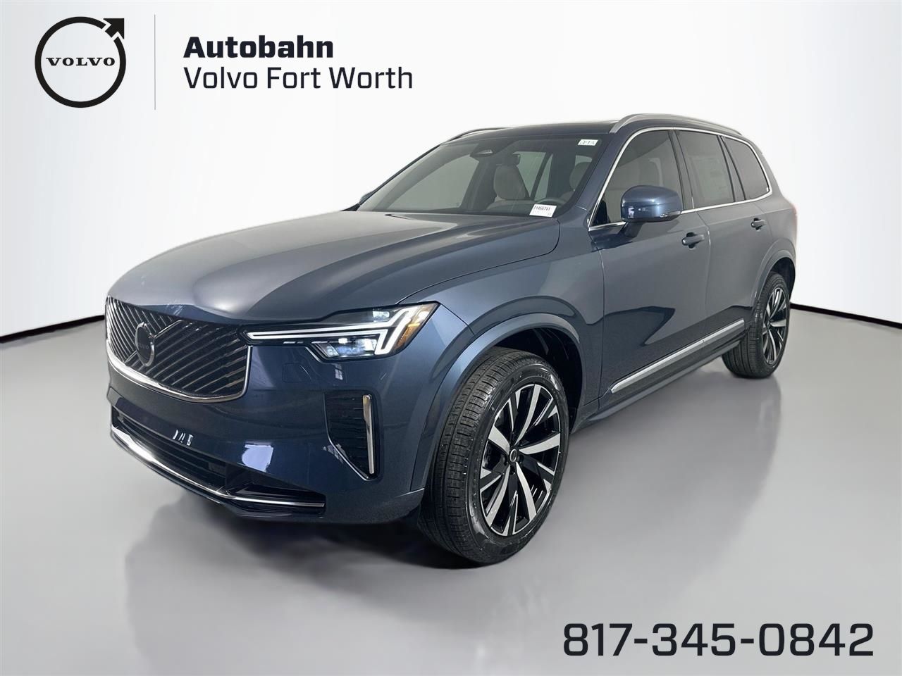 2026 Volvo XC90 Core's photo