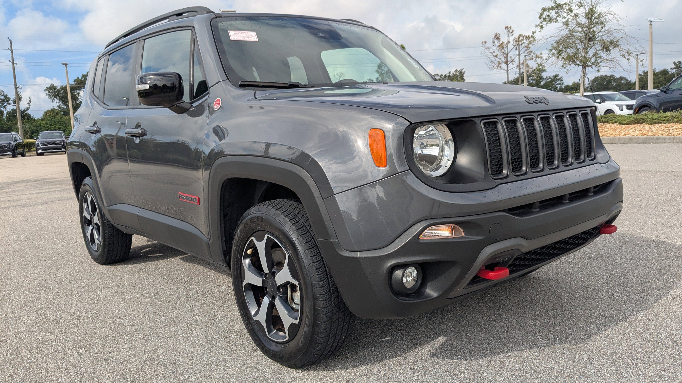 2022 Jeep Renegade Trailhawk photo 2