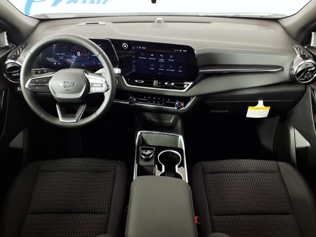2026 Chevrolet Equinox LT photo 2