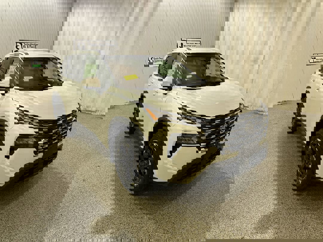 2026 Nissan Rogue SV photo 2