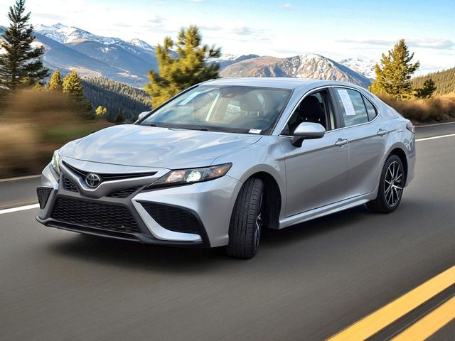 2023 Toyota Camry SE photo 4