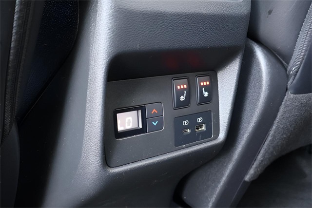 2021 Nissan Rogue Platinum photo 13