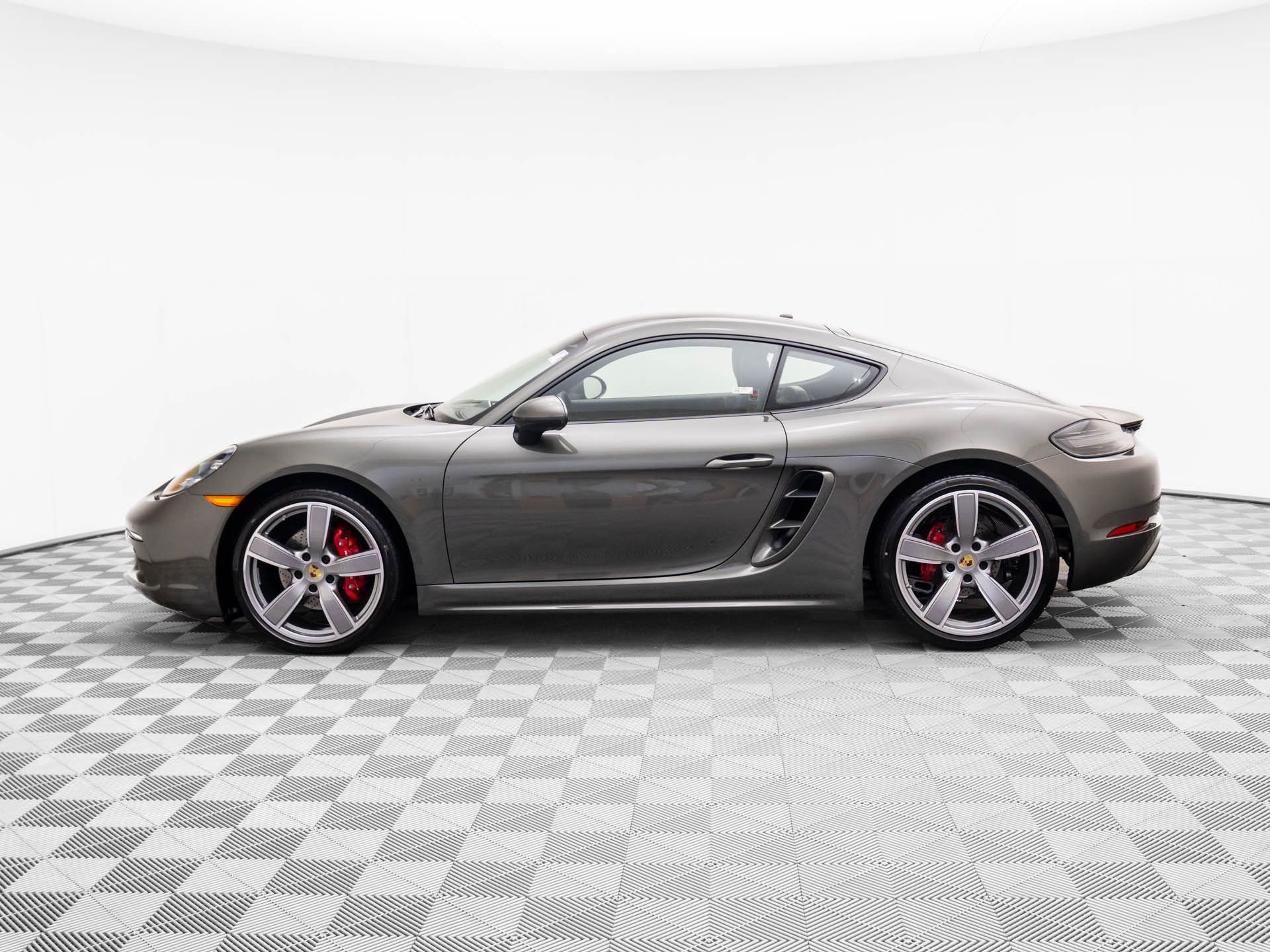 2025 Porsche Cayman S photo 2