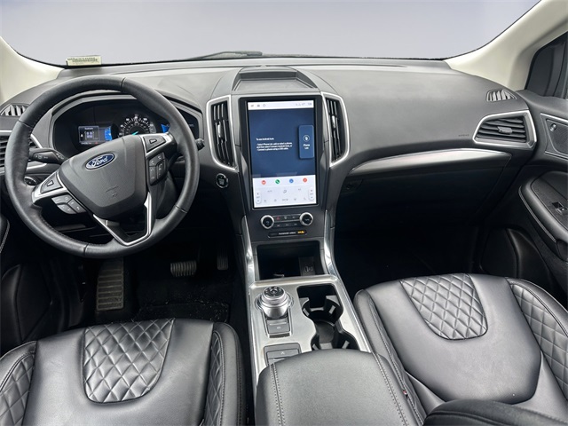 2024 Ford Edge Titanium photo 10
