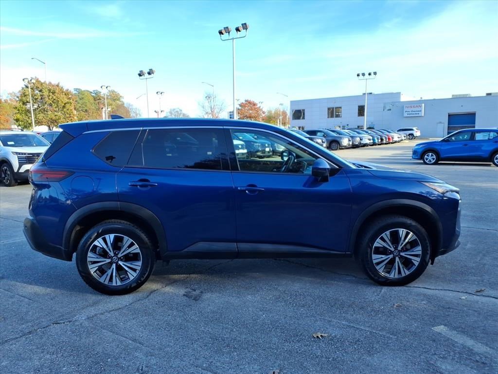 2021 Nissan Rogue SV photo 2