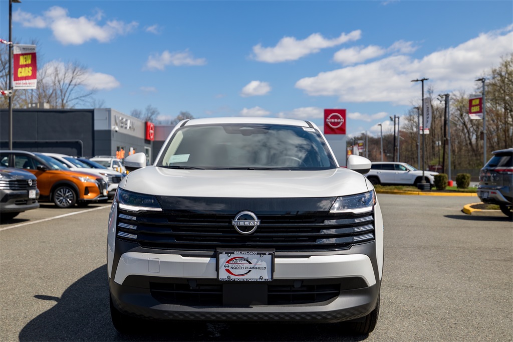 2025 Nissan Kicks SV photo 2