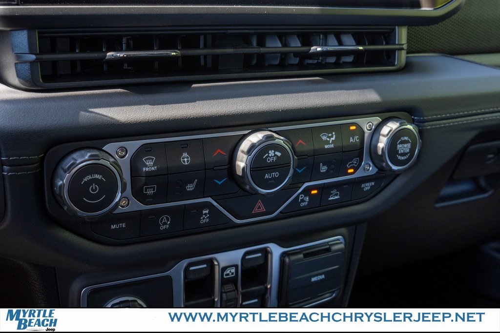 2025 Jeep Gladiator Rubicon photo 21