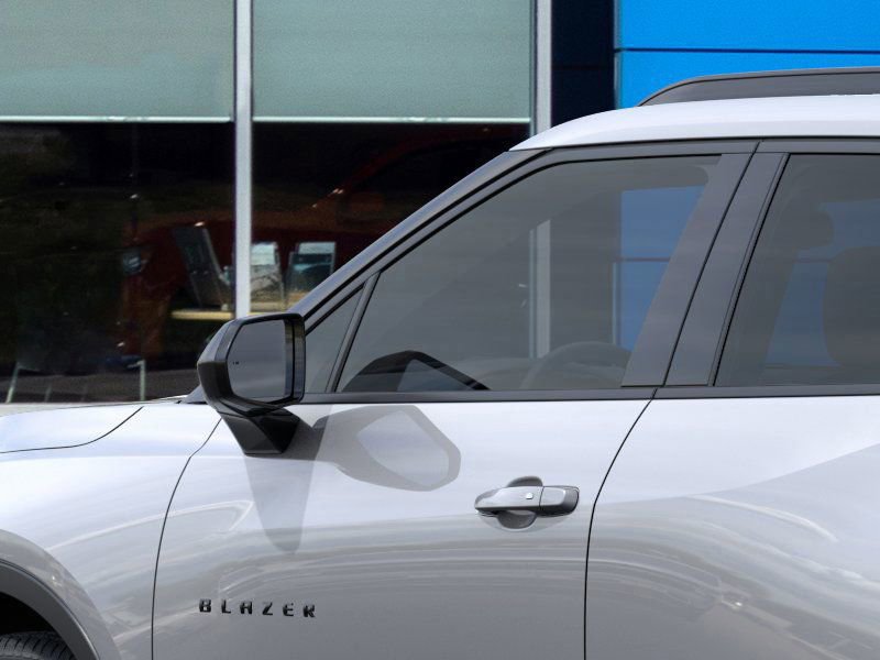 2025 Chevrolet Blazer 2LT photo 11