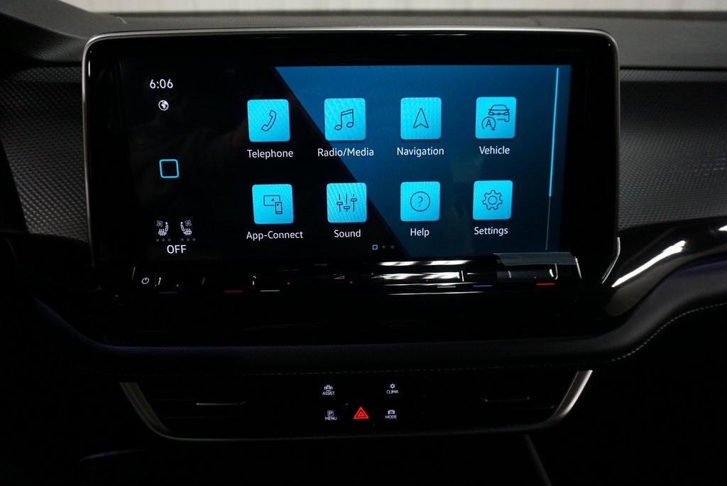 2025 Volkswagen Atlas Cross Sport SEL Premium R-Line photo 18