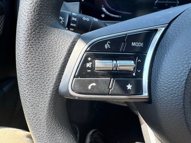 2024 Kia Seltos LX photo 18