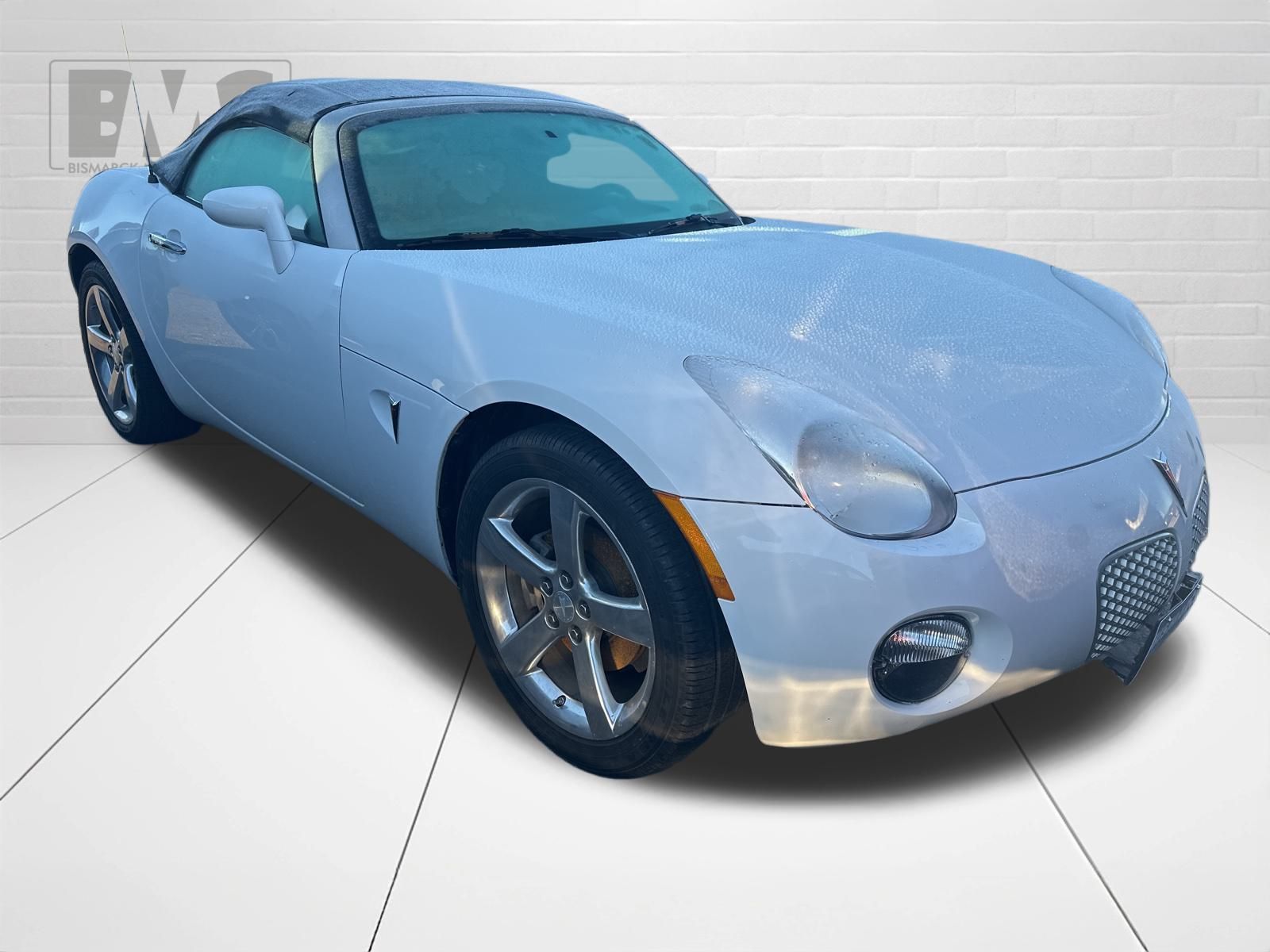 2008 Pontiac Solstice Convertible photo 2