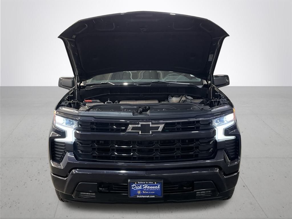 2023 Chevrolet Silverado 1500 RST photo 4