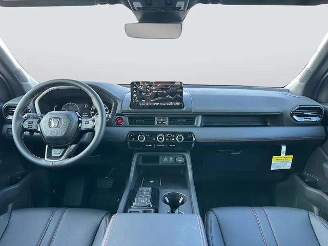 2025 Honda Pilot TrailSport photo 9