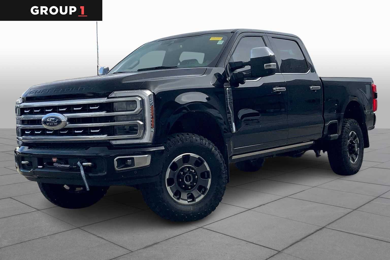 2024 Ford F-350 Super Duty Platinum's photo