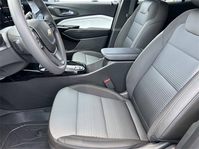 2026 Chevrolet Trax LT photo 19