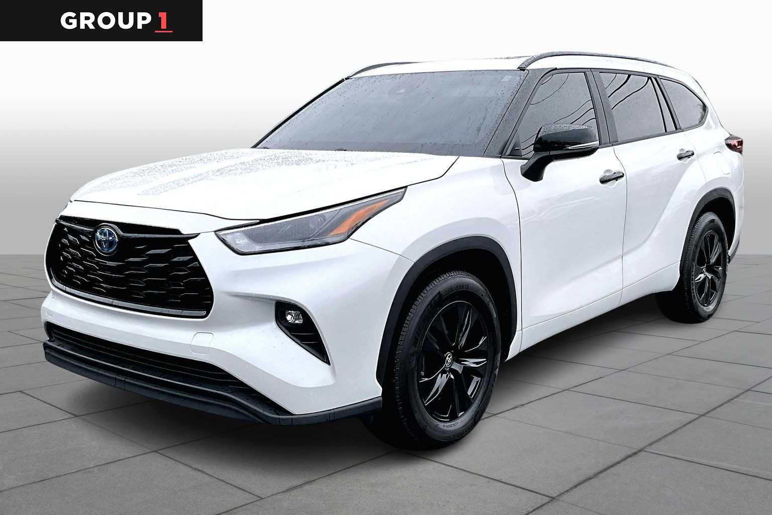 2024 Toyota Highlander XLE Nightshade's photo