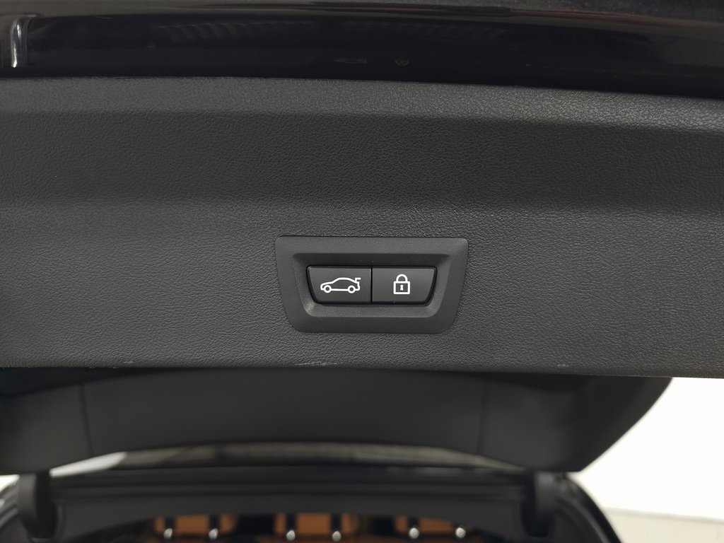 2023 BMW X3 - Image 6