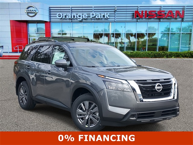 2025 Nissan Pathfinder SV's photo