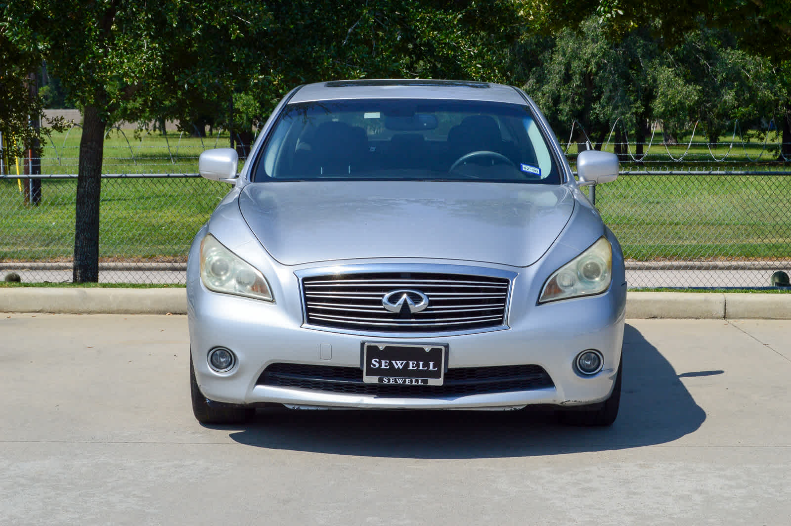 2011 Infiniti M37 photo 2