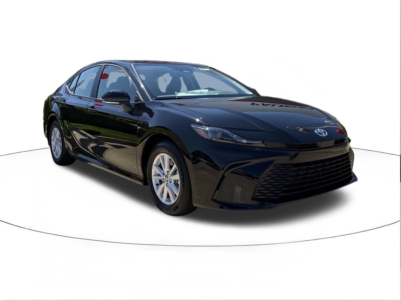 2025 Toyota Camry LE's photo