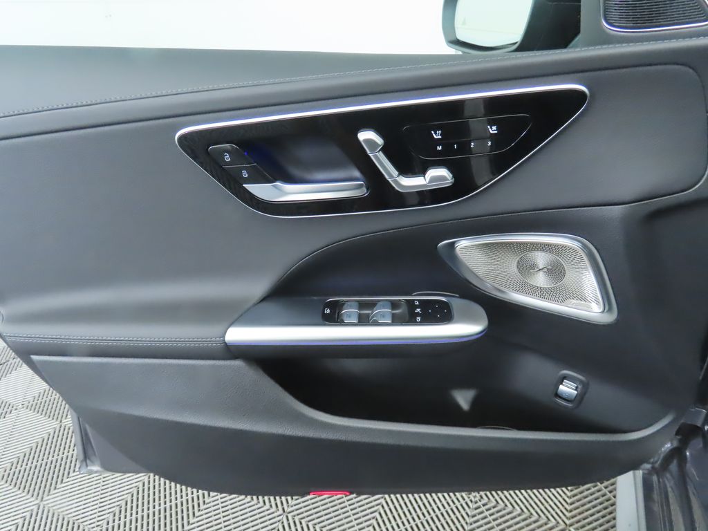 2025 Mercedes Benz C 300 photo 24