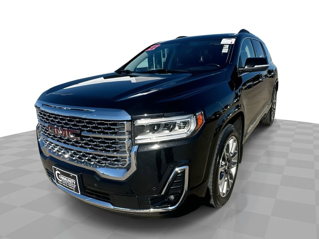 2022 GMC Acadia Denali's photo