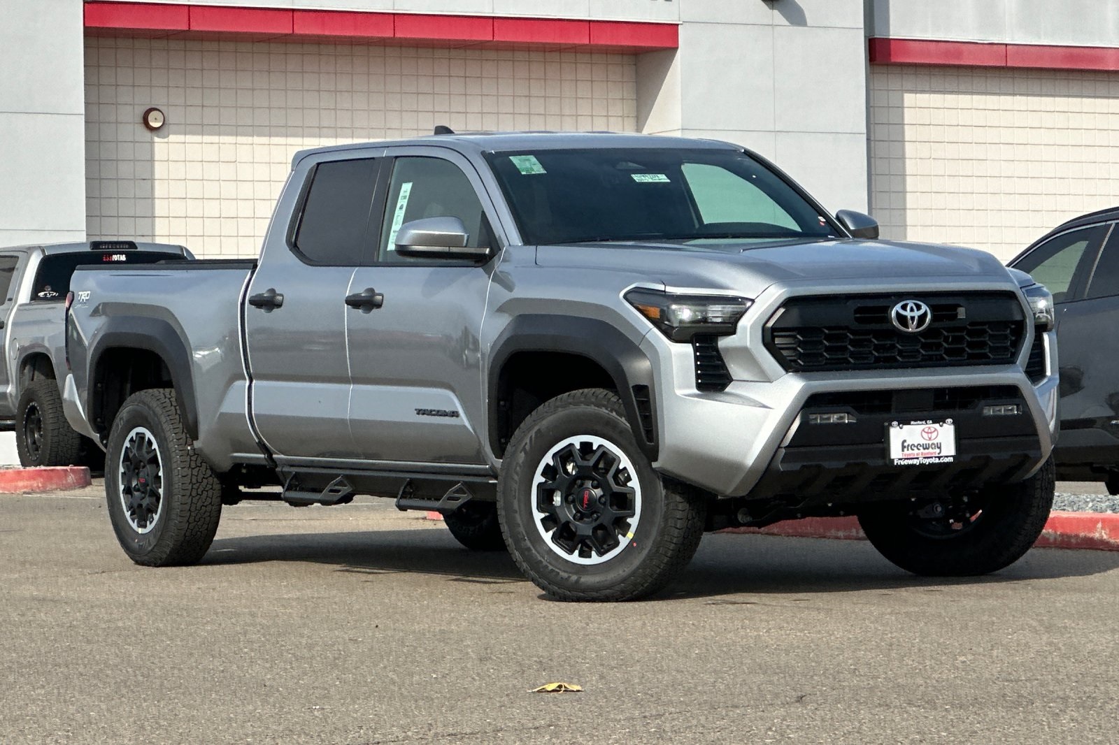 2025 Toyota Tacoma TRD Off-Road 4x4 Double Cab photo 2