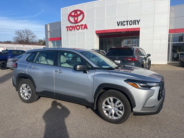 2023 Toyota Corolla Cross L's photo