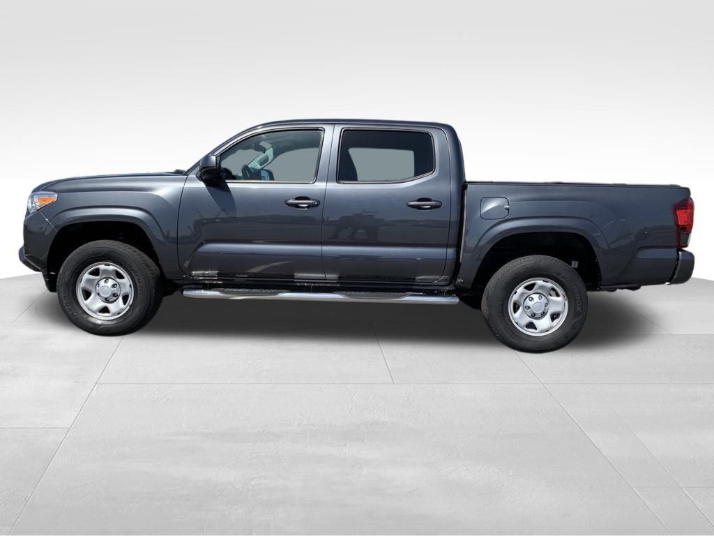 2020 Toyota Tacoma SR5 4x4 photo 2