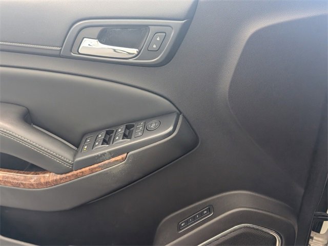 Used 2015 WHITE DIAMOND TRICOAT Chevrolet LTZ image 21