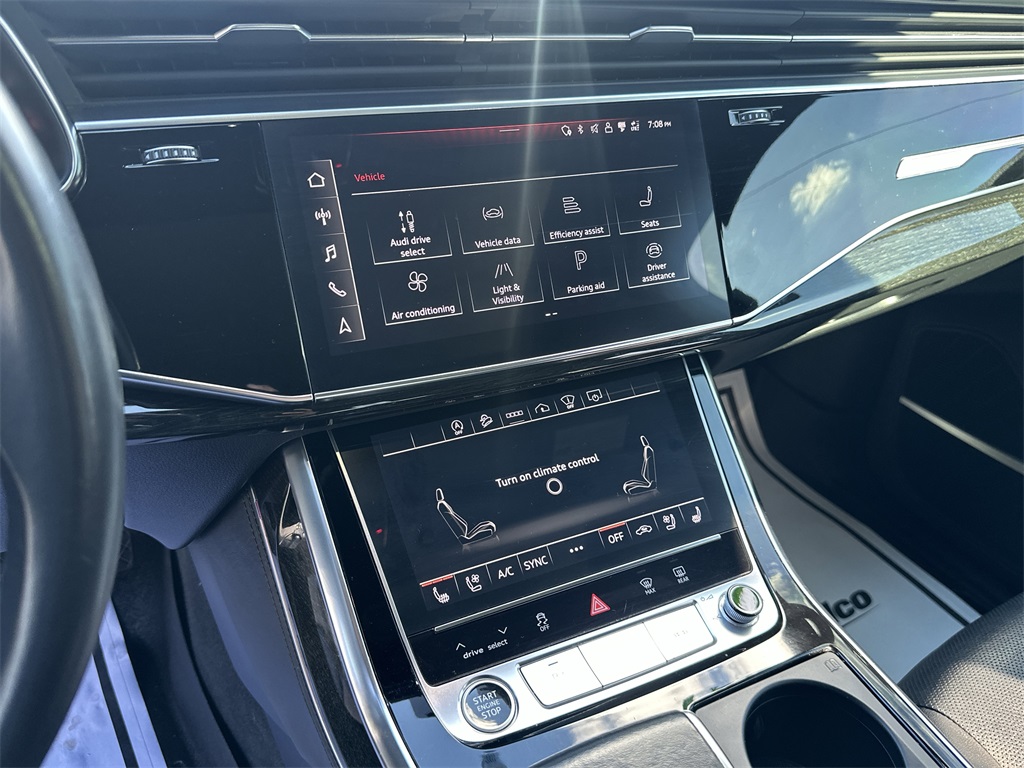 2021 AUDI Q7 - Image 13