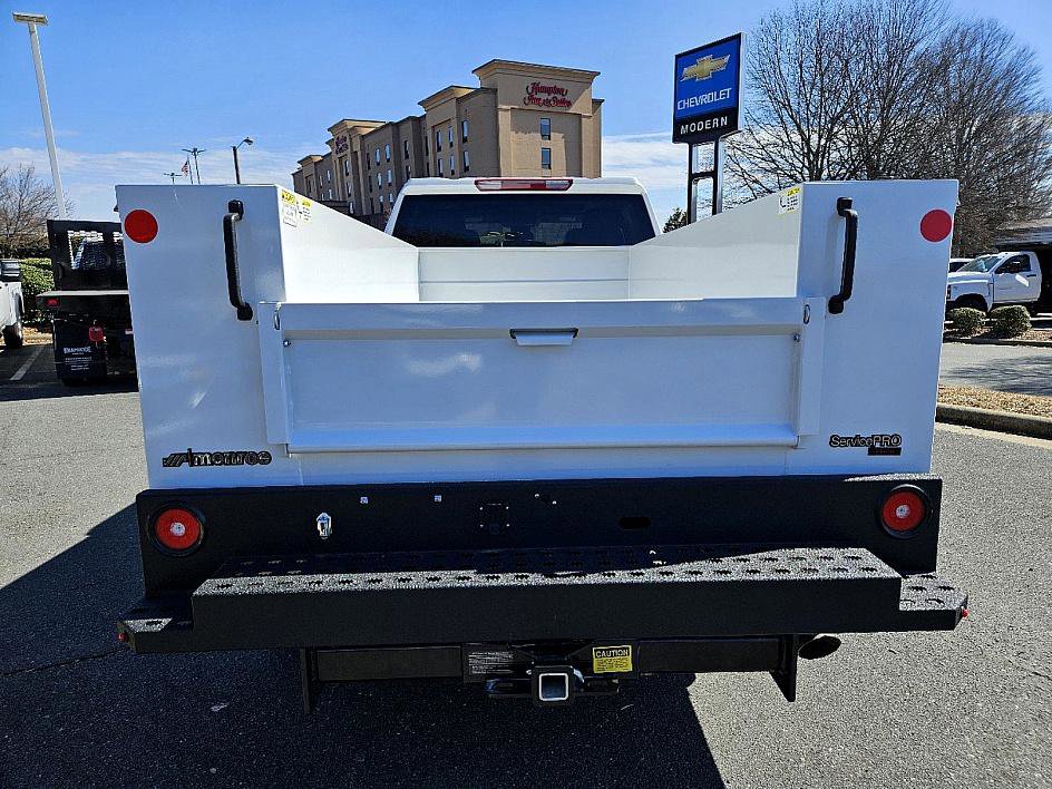 2025 Chevrolet Silverado 2500HD photo 4