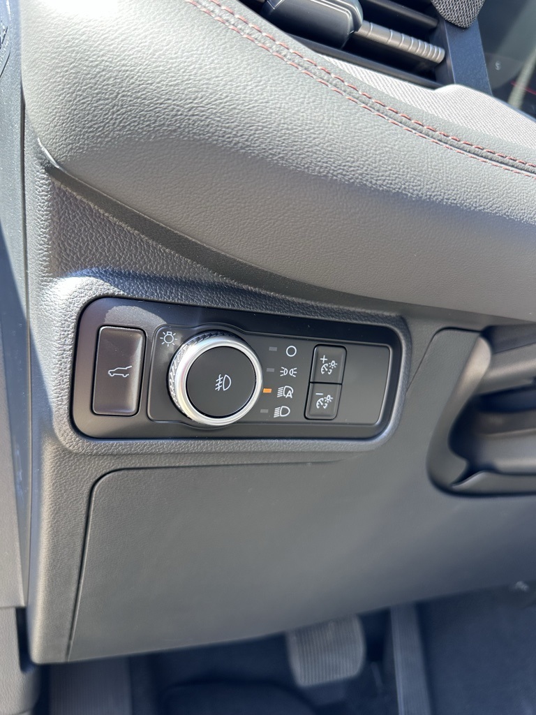 2025 Ford Explorer photo 13