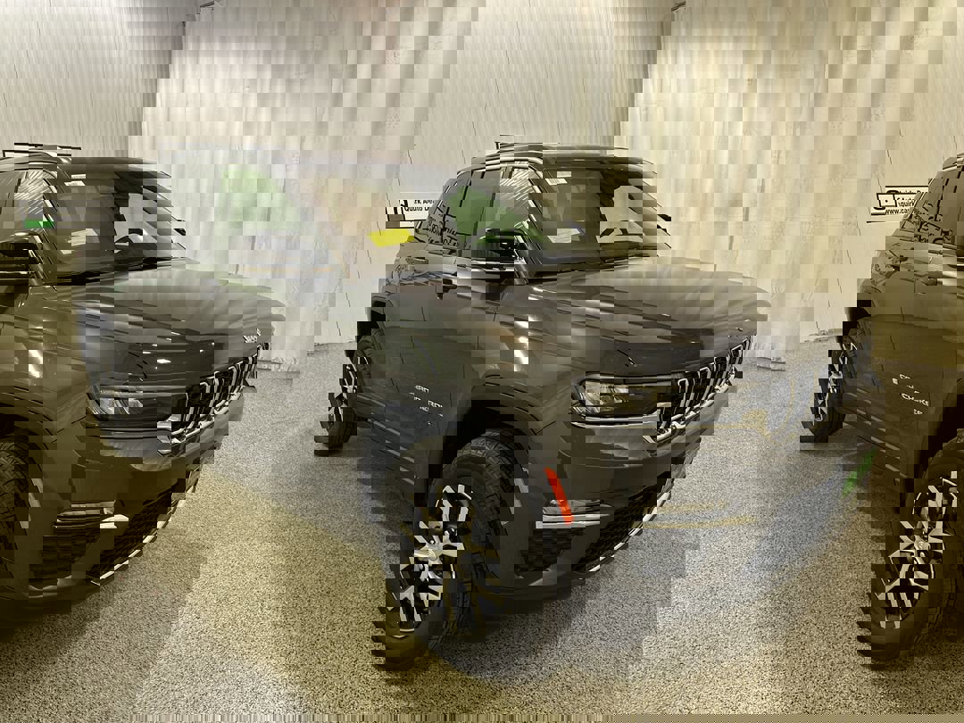 2025 Jeep Grand Cherokee Limited's photo