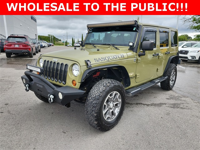 2013 Jeep Wrangler Unlimited Sahara photo 8